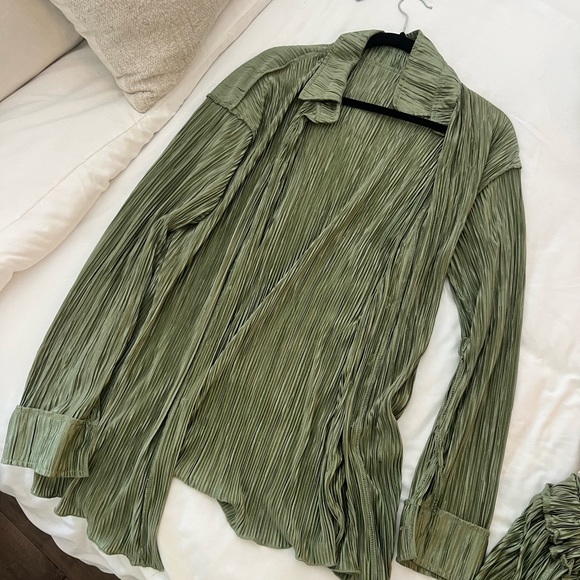 Green matching two piece set - Picture 2 of 3